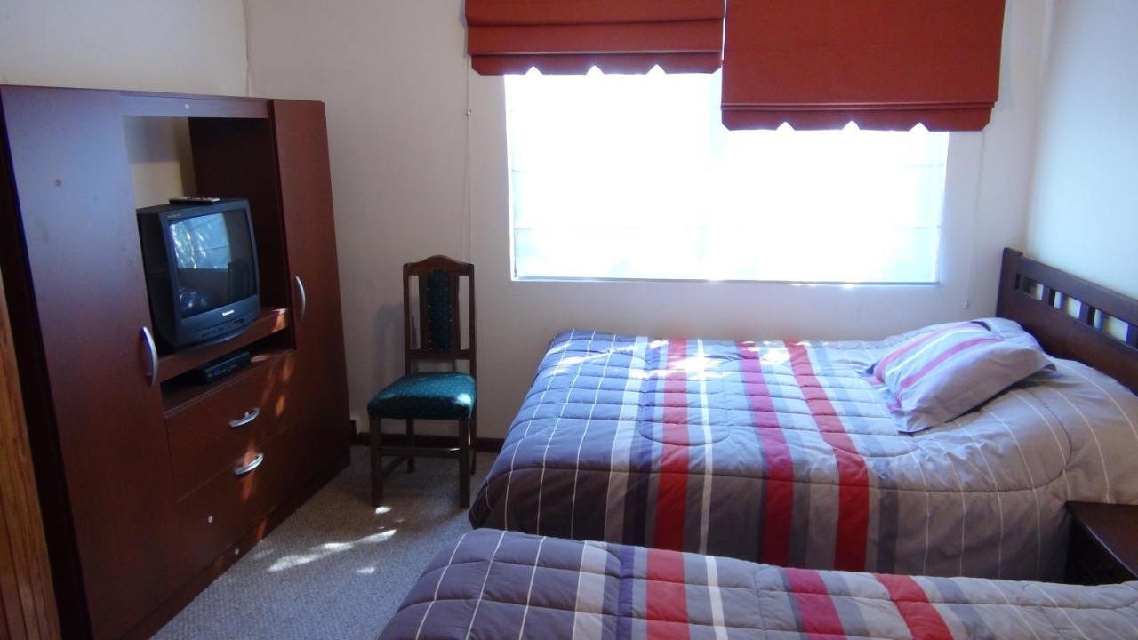 Hostal Los Avellanos Temuco Bagian luar foto